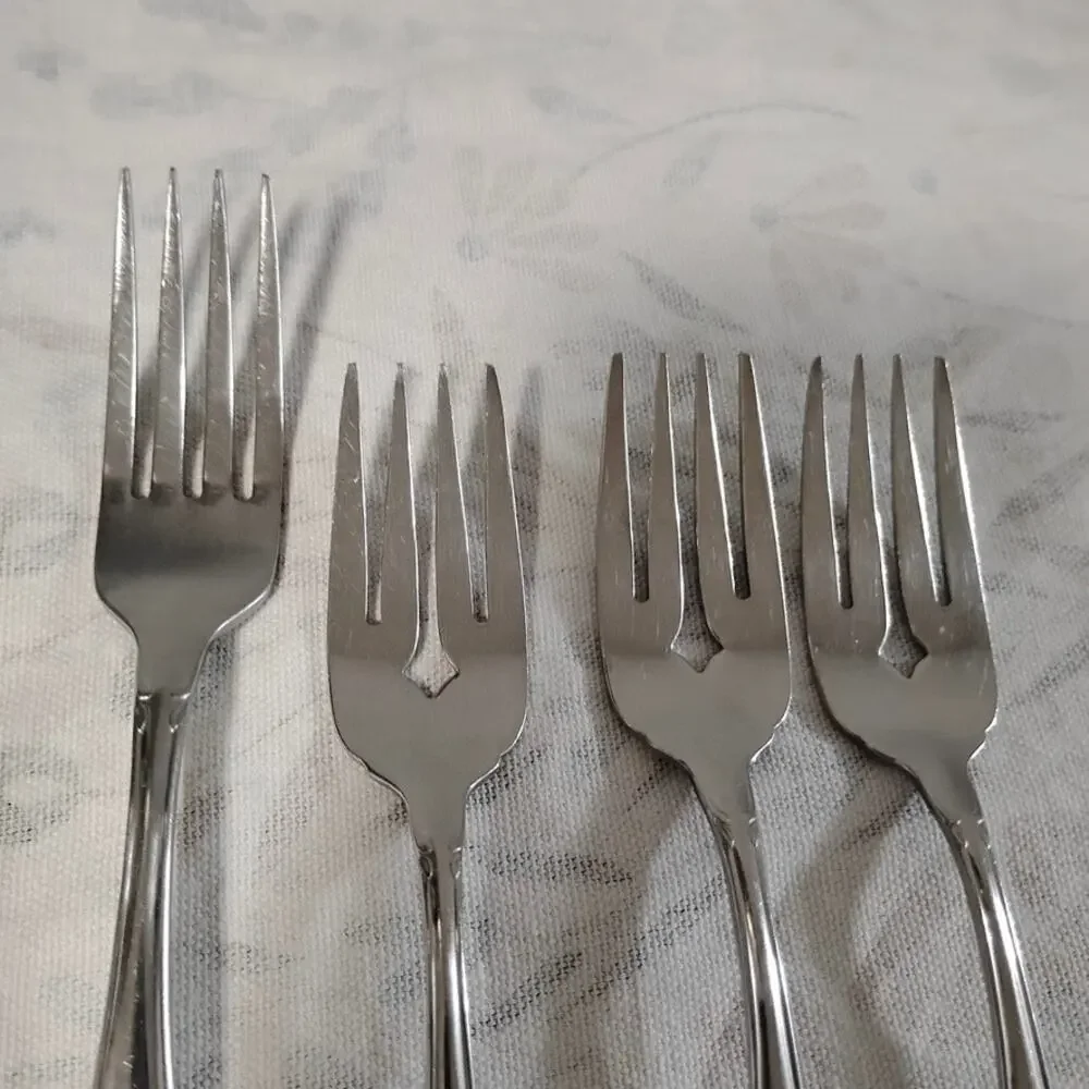 4 Pieces Oneida Berkeley Square Forks 1 Dinner 3 Salad Stainless USA